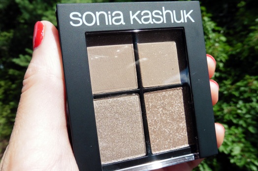 01 Sonia Kashuk Monochrome Eye Quad Textured Taupe Review