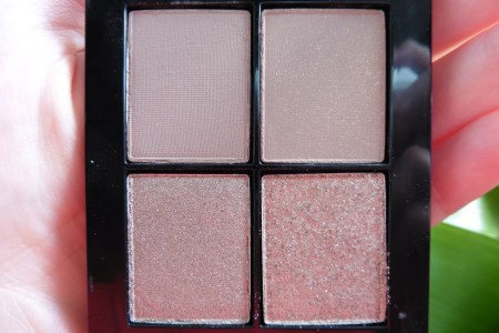 03 Sonia Kashuk Monochrome Eye Quad Textured Taupe Review - Indirect Light