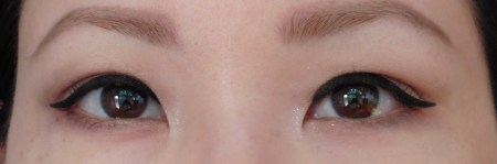 09 Cogit Cats Eyelid Tape Wearing Makeup