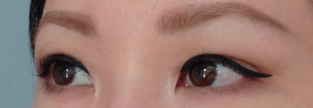 10 Cogit Cats Eyelid Tape Wearing Makeup