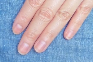 05 Dior Nail Glow Review - no polish