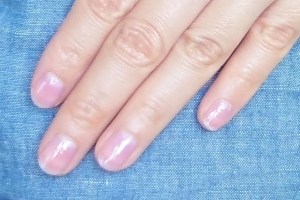 06 Dior Nail Glow Review - 2 Coats