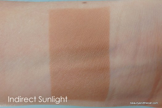 03 Vita Liberata Trystal Bronzing Minerals Swatch-Light Sunkissed