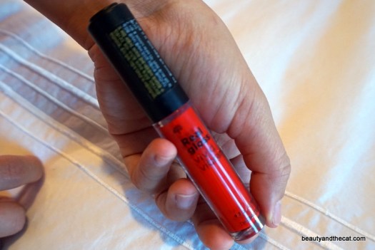 01 The Face Shop Real Gloss Vivid Red Hommage RD01